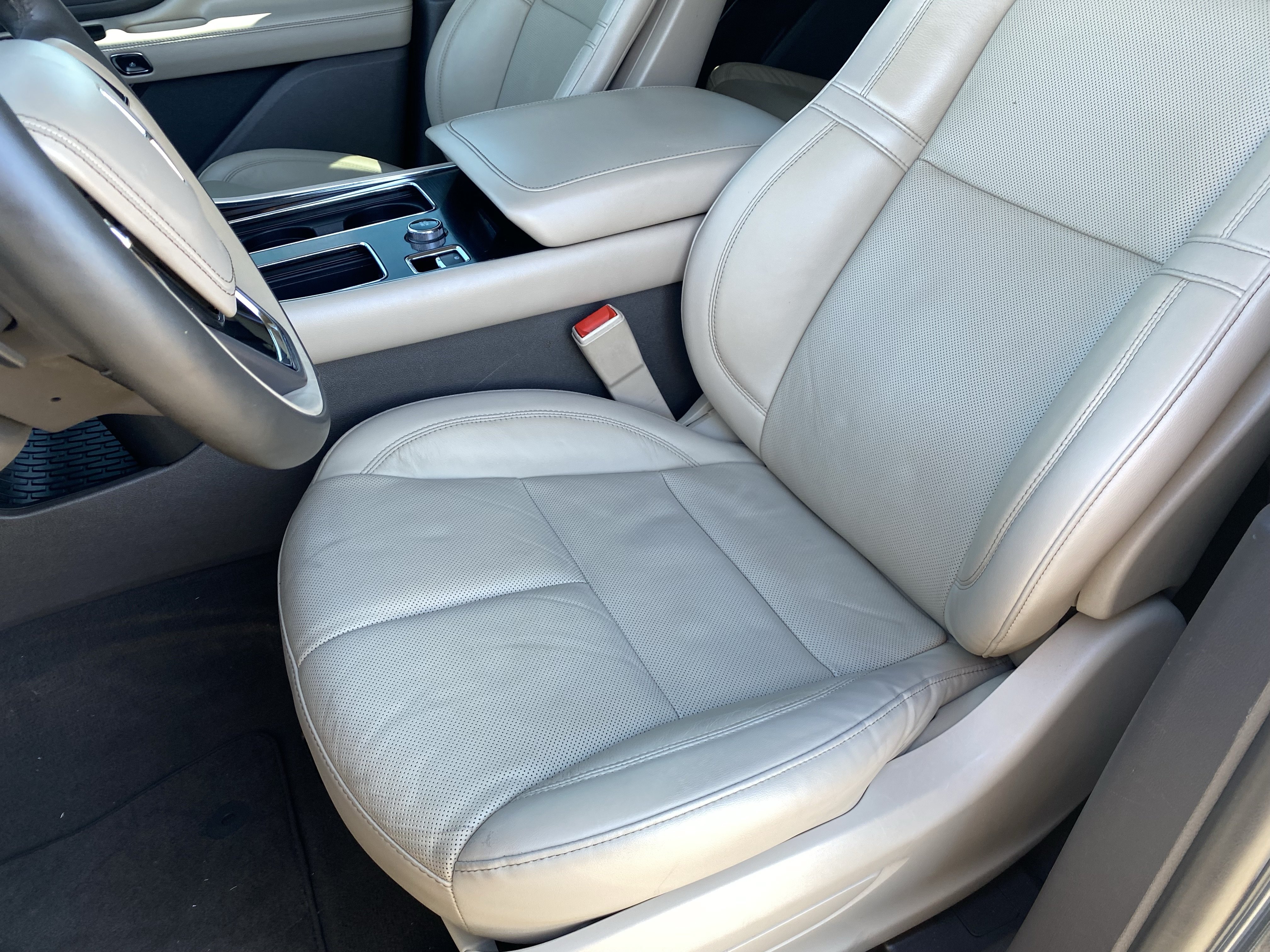 Used 2022 Lincoln Aviator Reserve w/ Equipment Group 201A RWD image 17