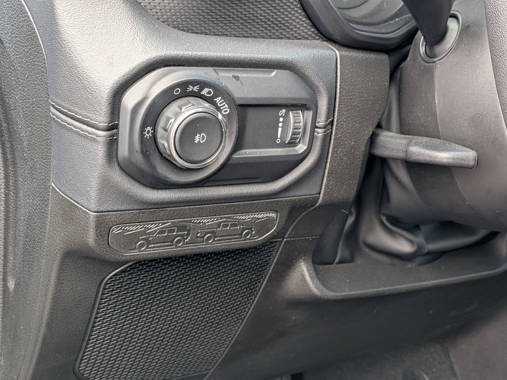 Used 2024 Jeep Wrangler Unlimited Rubicon AWD/4WD image 16