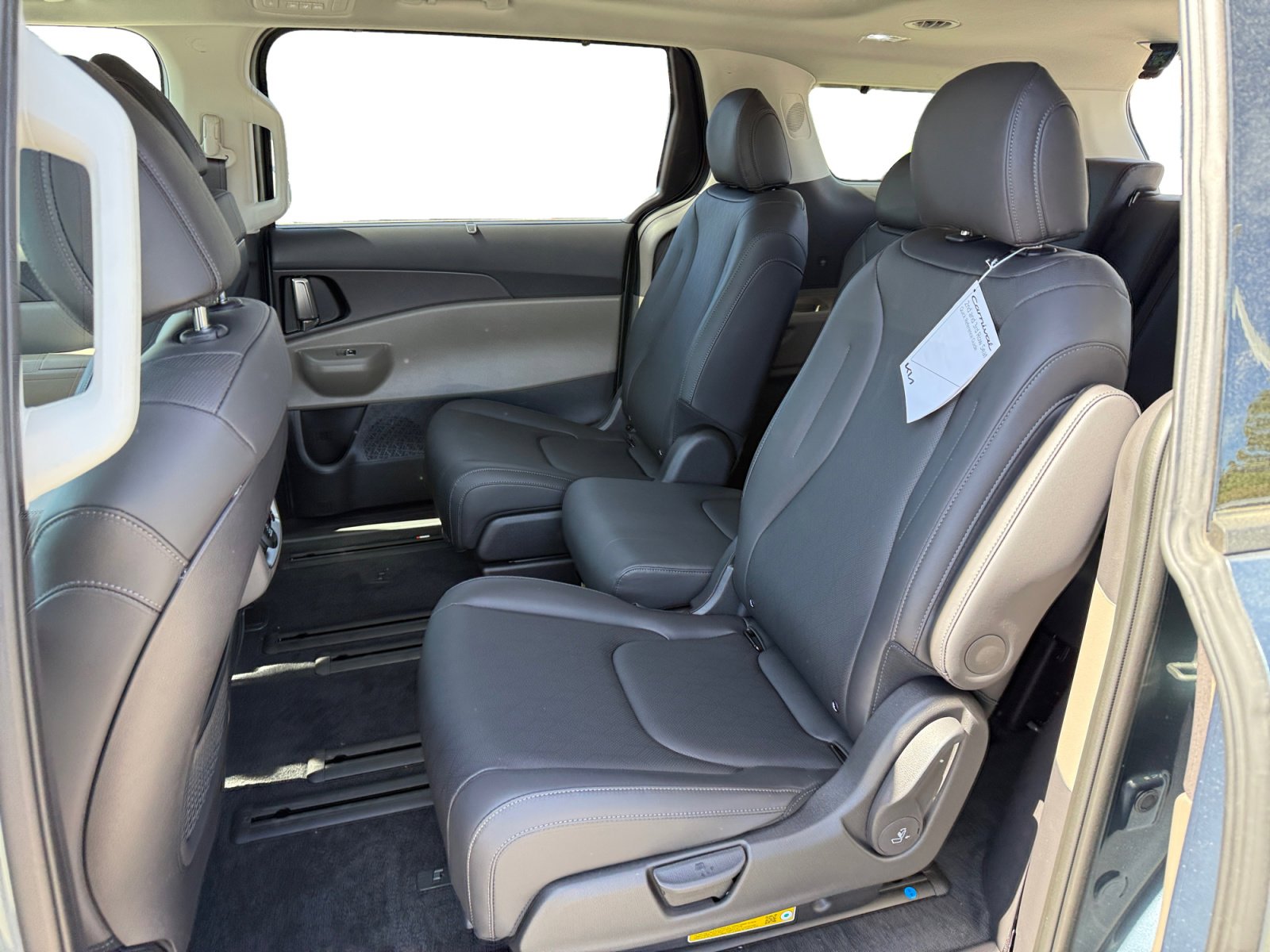 New 2026 Kia Carnival SX image 16