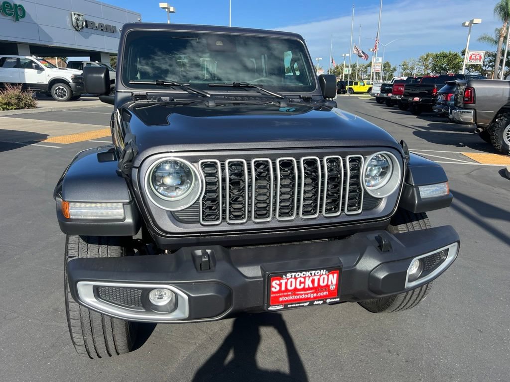 Used 2025 Jeep Wrangler Unlimited Sahara w/ Safety Group AWD/4WD image 6