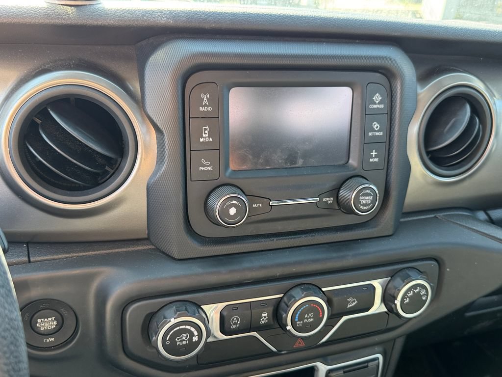 Used 2018 Jeep Wrangler Sport AWD/4WD image 21