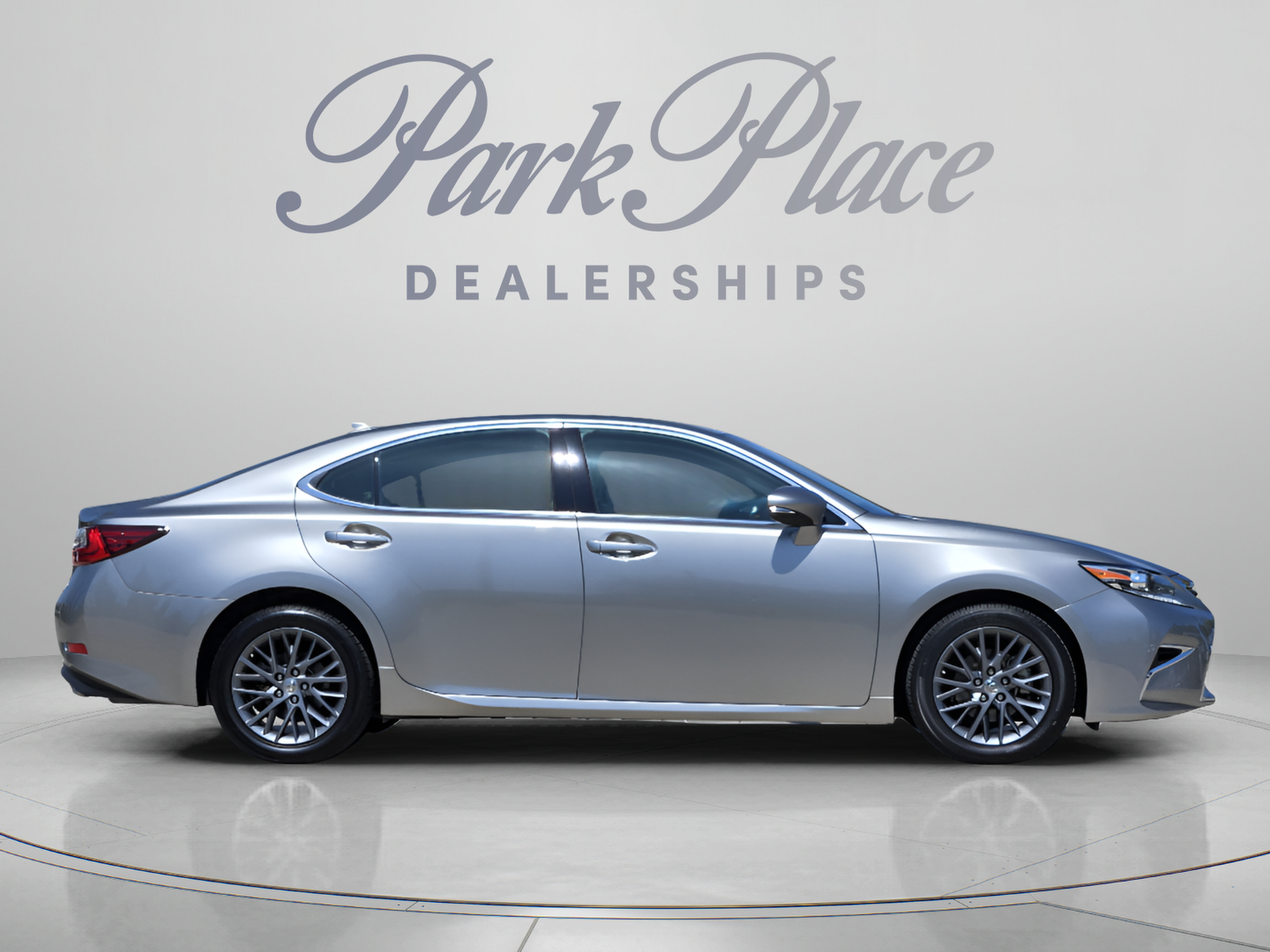 Used 2018 Lexus ES 350 w/ Premier Package FWD image 6