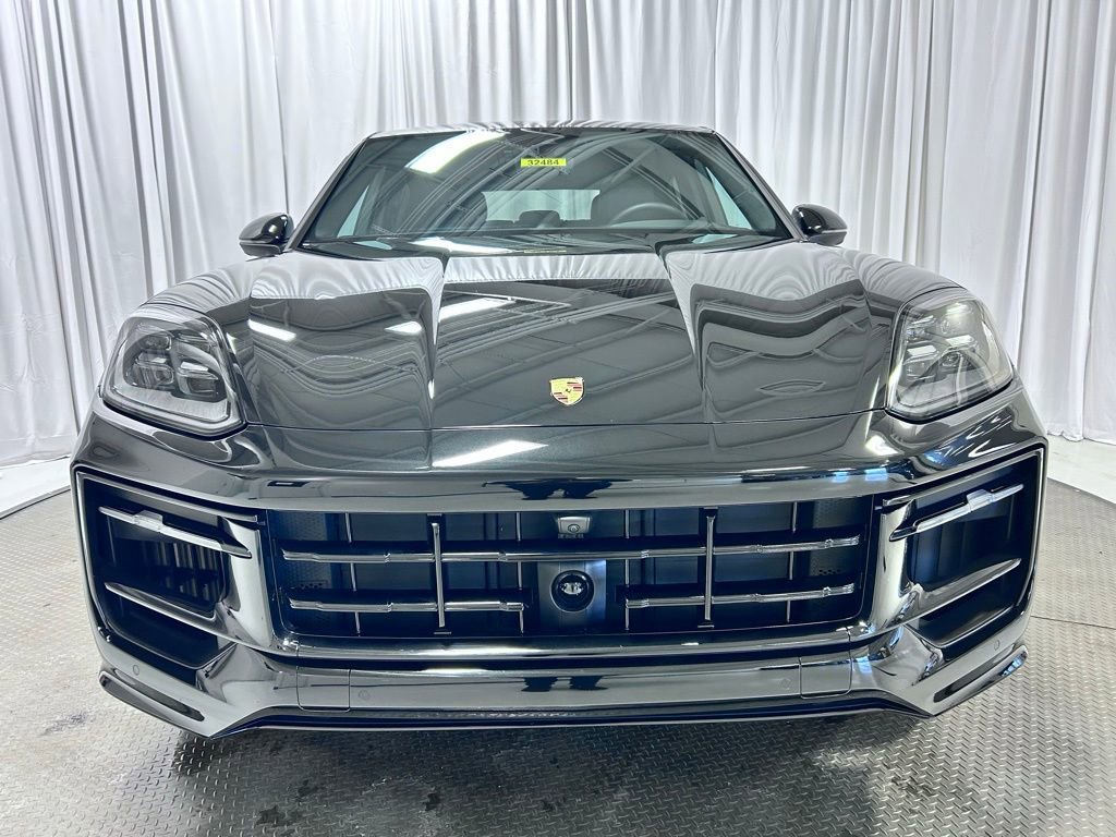 Certified 2026 Porsche Cayenne Coupe image 38