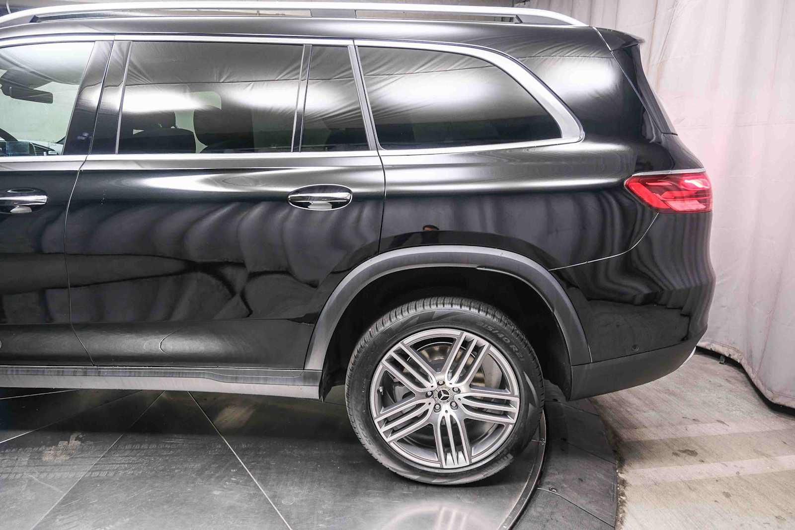 Certified 2024 Mercedes-Benz GLS 450 4MATIC image 9