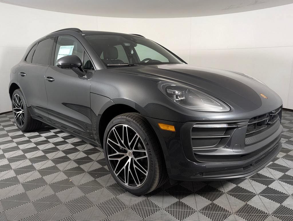 Certified 2026 Porsche Macan AWD/4WD image 9