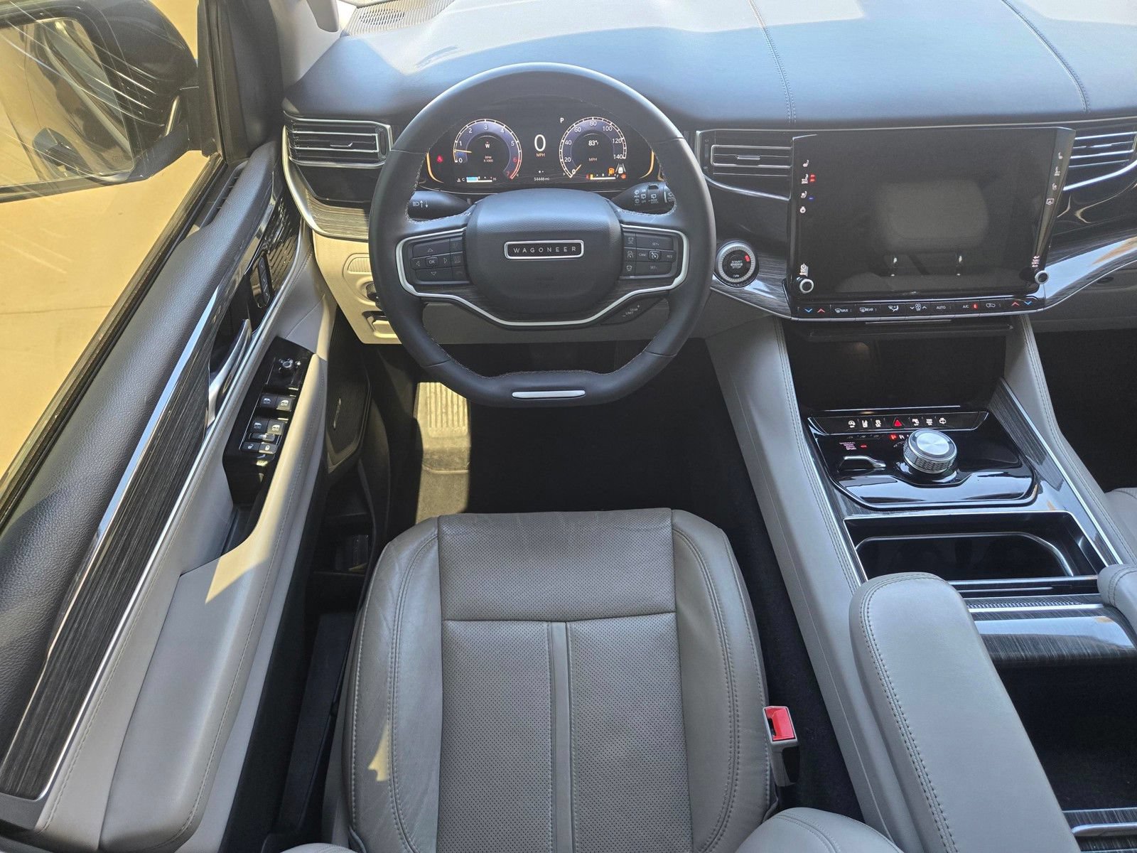 Used 2022 Jeep Wagoneer Series II w/ Premium Group I AWD/4WD image 9