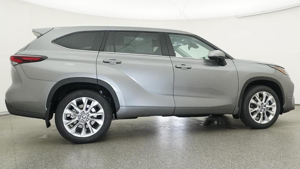 New 2026 Toyota Highlander Limited AWD/4WD image 15