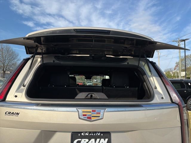 Used 2023 Cadillac Escalade Premium Luxury image 7