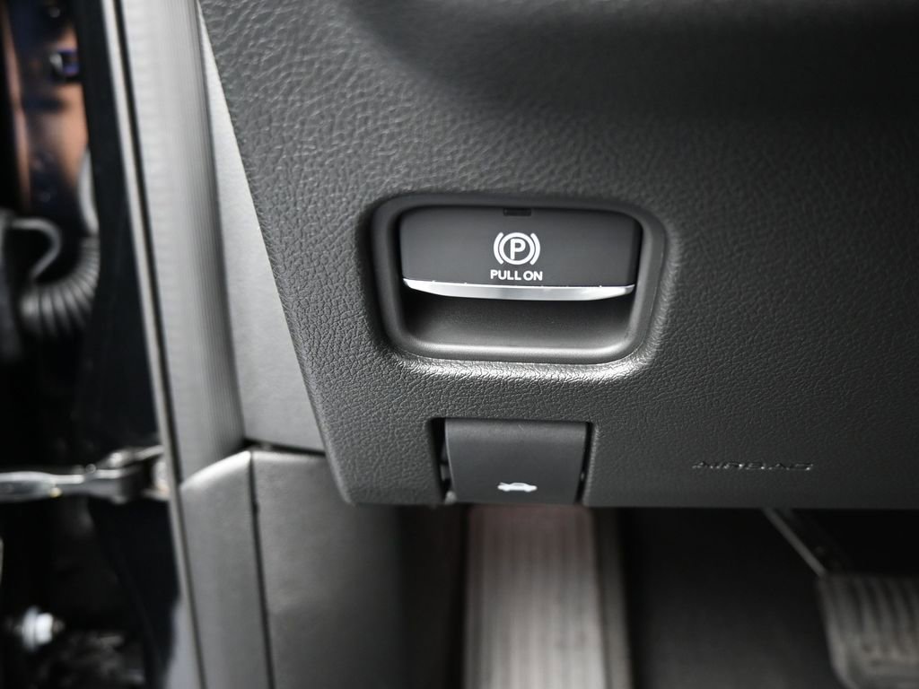 Used 2025 Jeep Grand Cherokee Laredo image 33