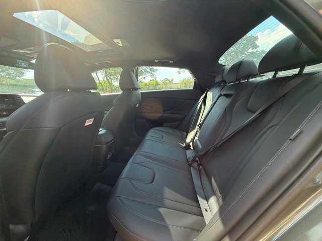 New 2026 Hyundai Elantra SEL Sport FWD image 16