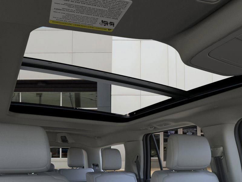 New 2026 Ford Expedition Active image 22