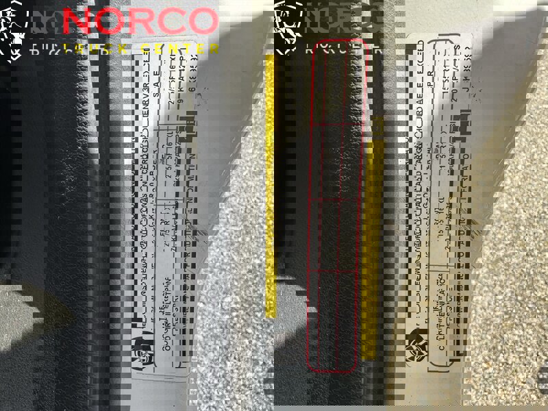 Used 2018 RAM ProMaster City SLT w/ Lights & Wheels Group image 25