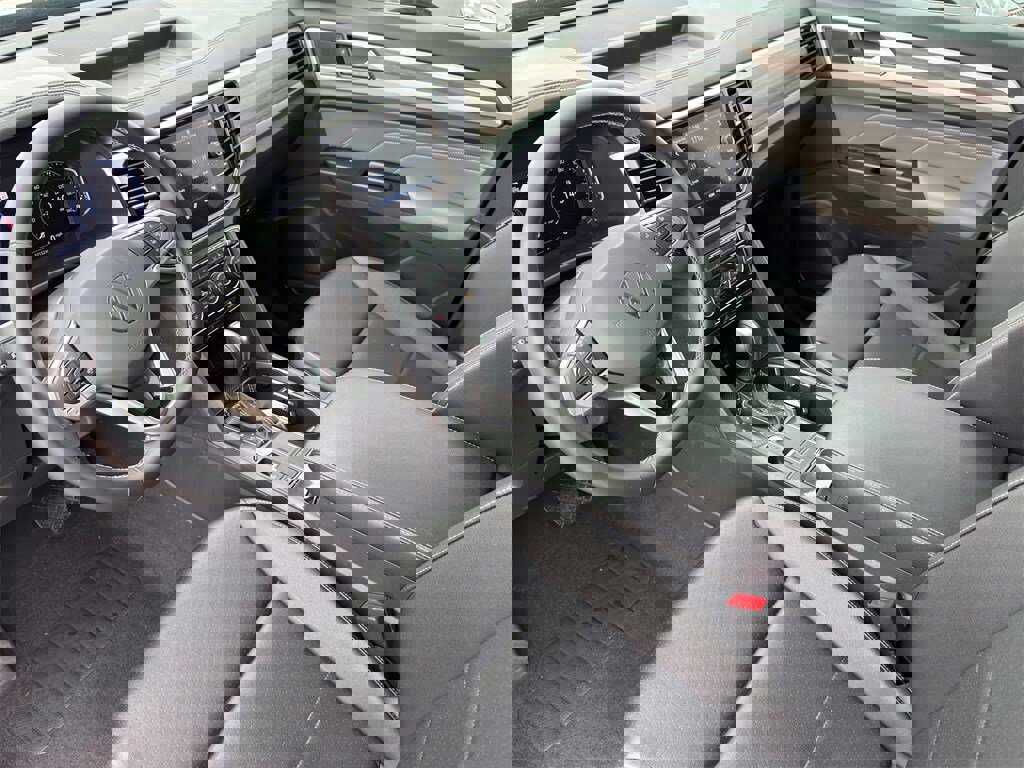 Used 2021 Volkswagen Atlas SEL w/ MDO Package (Bench Seat) image 9