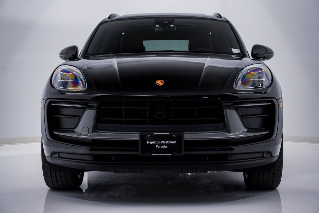 Certified 2023 Porsche Macan Turbo image 6