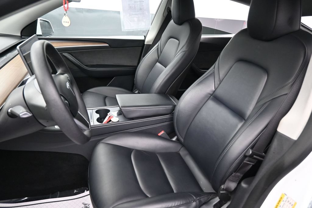 Used 2024 Tesla Model Y 2WD image 13
