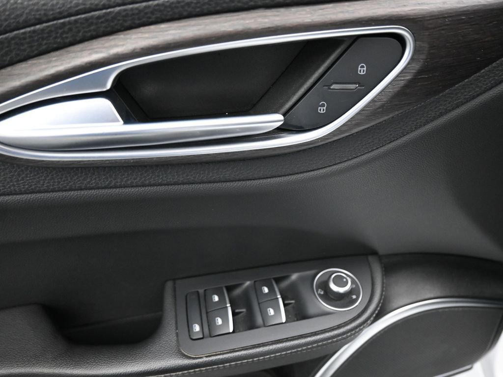 Used 2021 Alfa Romeo Giulia Ti w/ Nero Edizione image 11