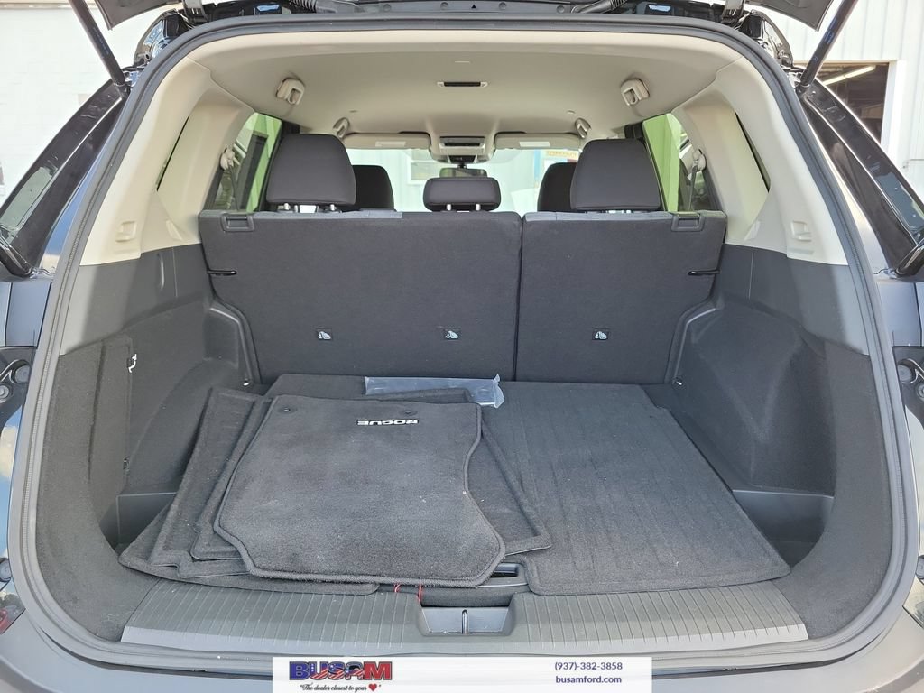 Used 2023 Nissan Rogue SV AWD/4WD image 8