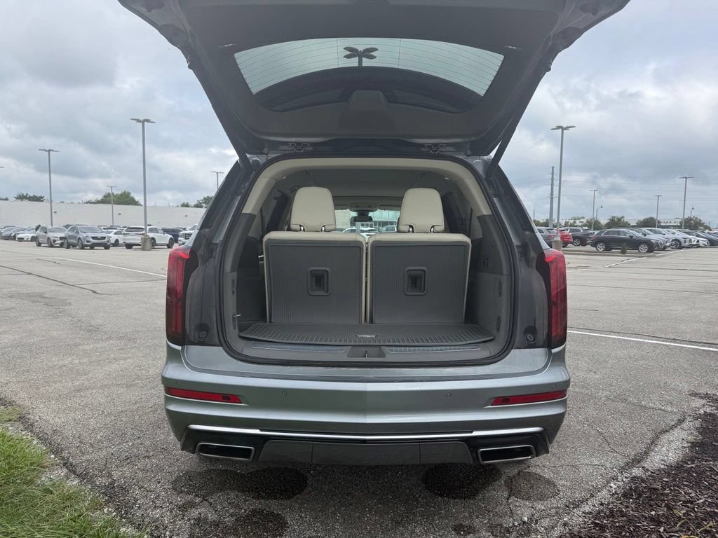 Certified 2024 Cadillac XT6 Premium Luxury w/ LPO, Floor Liner Package AWD/4WD image 13