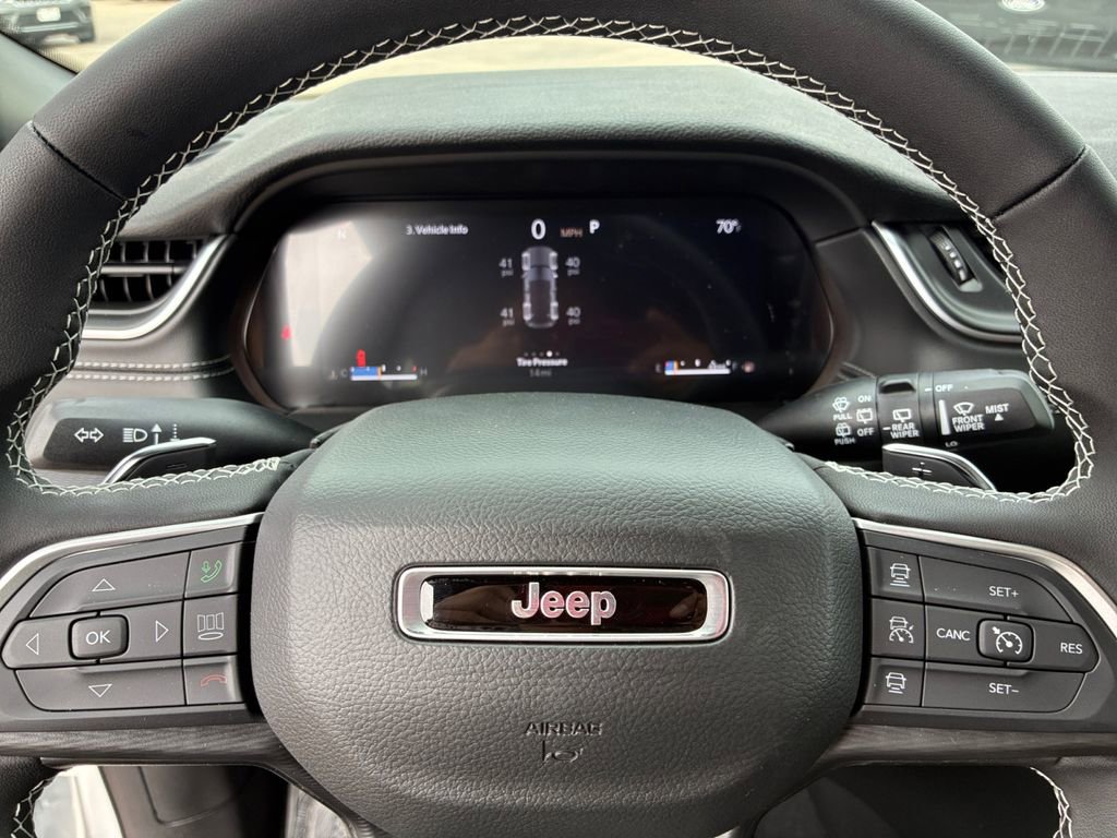 New 2025 Jeep Grand Cherokee Laredo w/ MOPAR Finishing Package RWD image 10