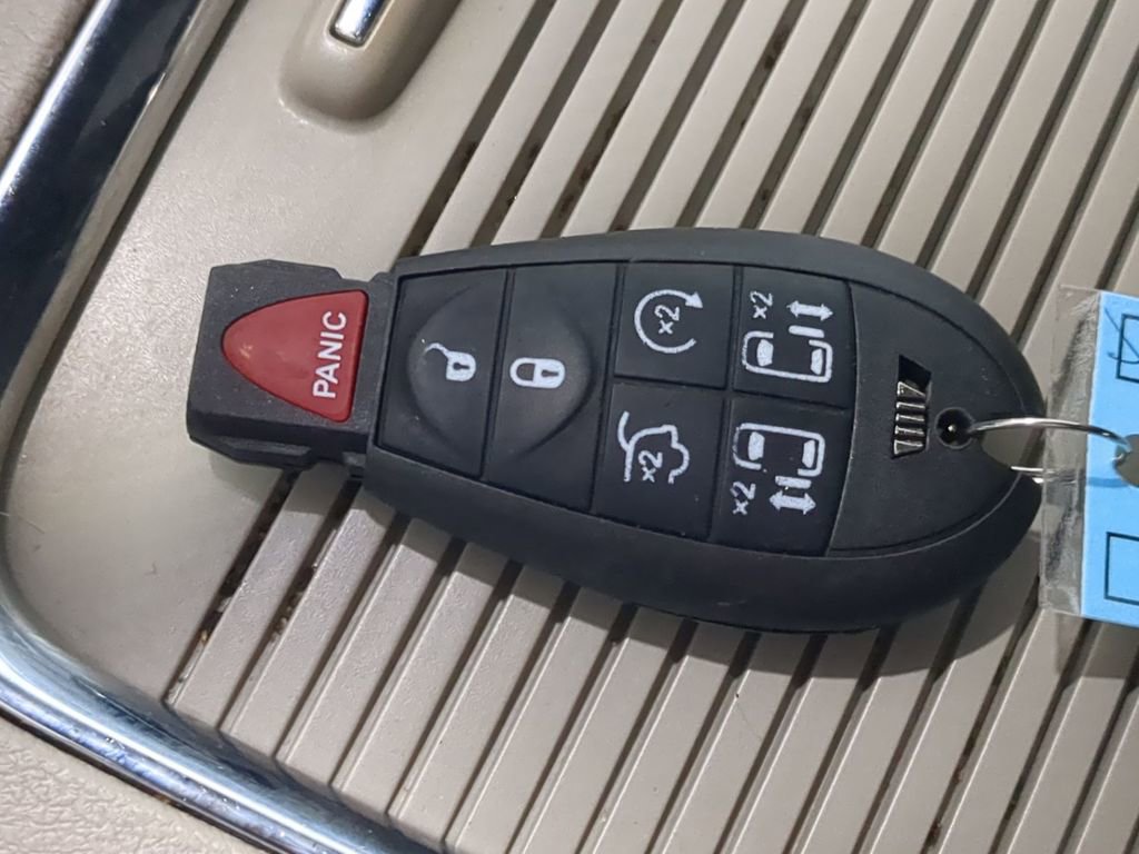 Used 2019 Dodge Grand Caravan SXT FWD image 37