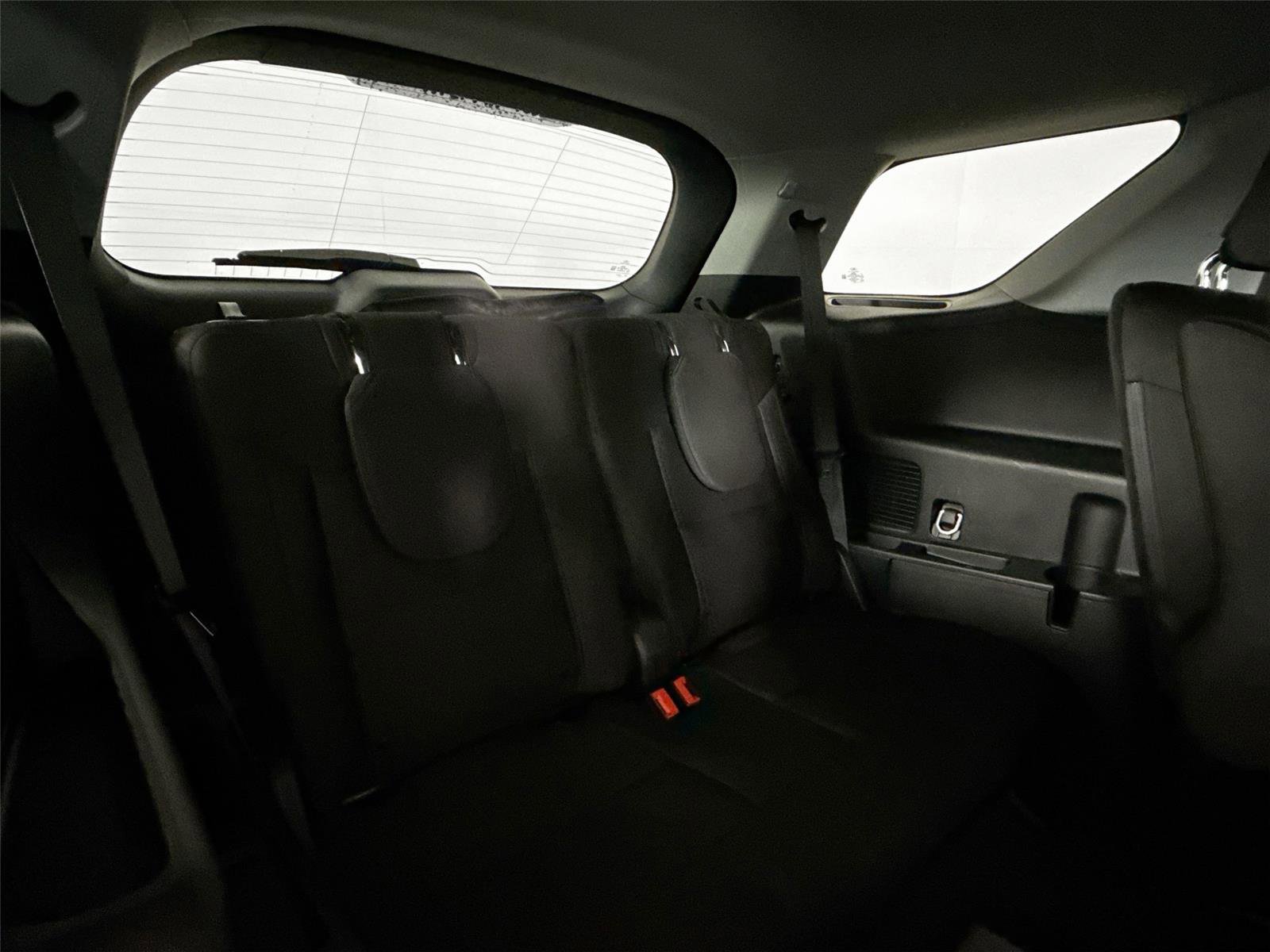 Used 2024 Ford Explorer XLT w/ Class IV Trailer Tow Package image 37