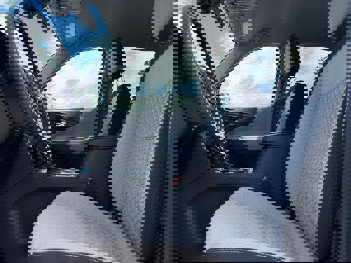 Used 2022 Chevrolet Equinox LT FWD image 16