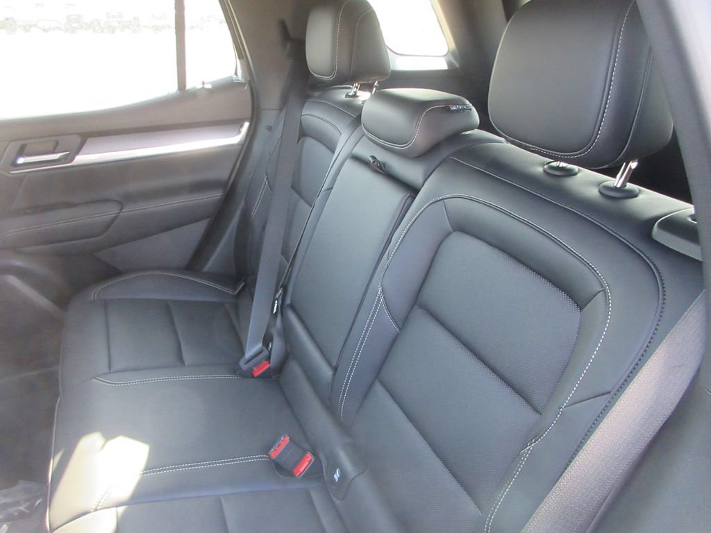 New 2027 GMC Terrain Elevation w/ Elevation Premium Package AWD/4WD image 12