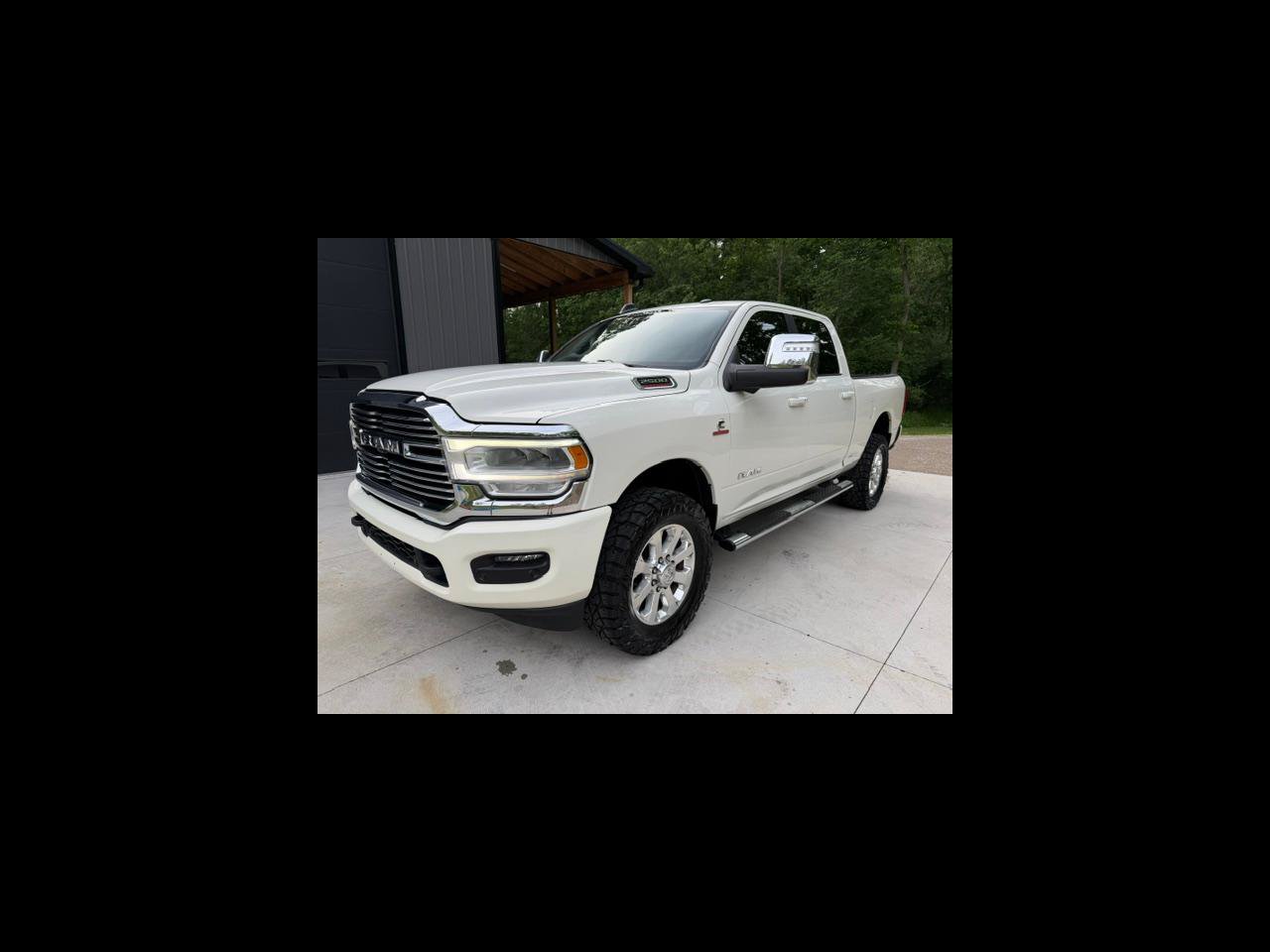 Used 2023 RAM 2500 Laramie AWD/4WD image 1