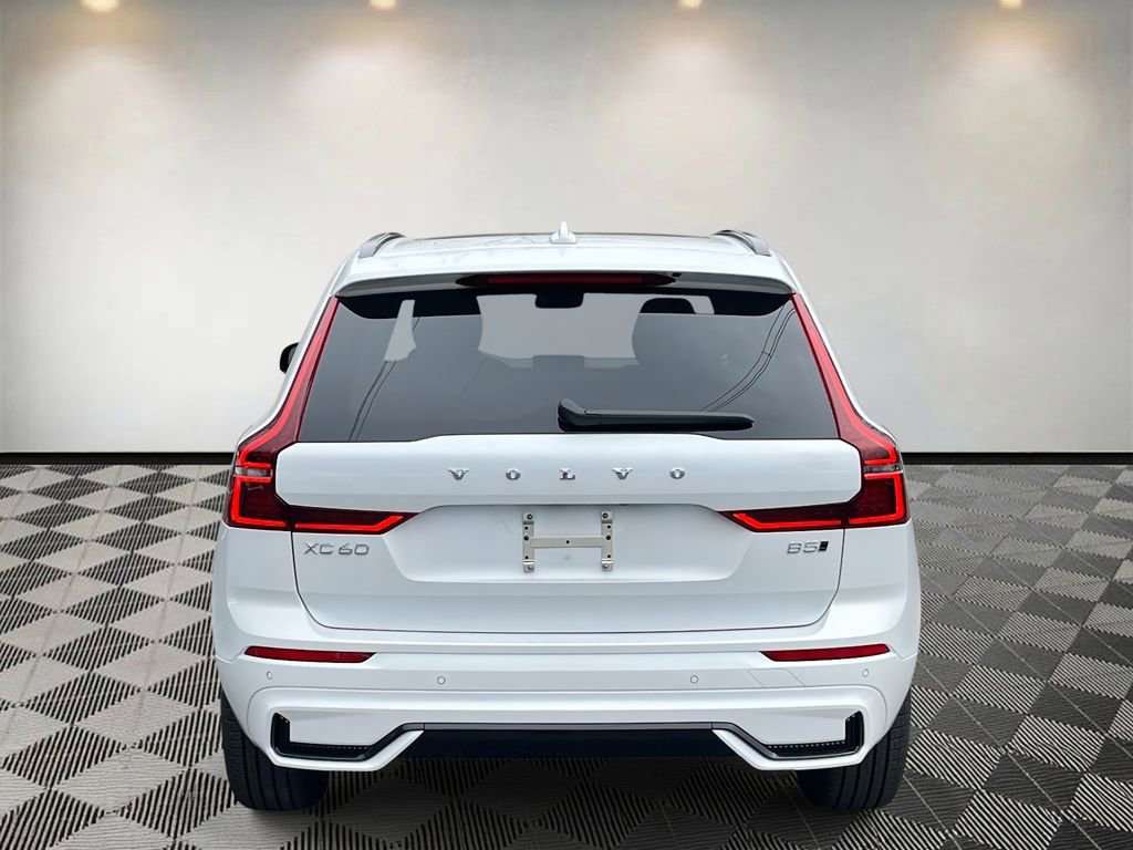 New 2026 Volvo XC60 B5 Core w/ Climate Package image 4