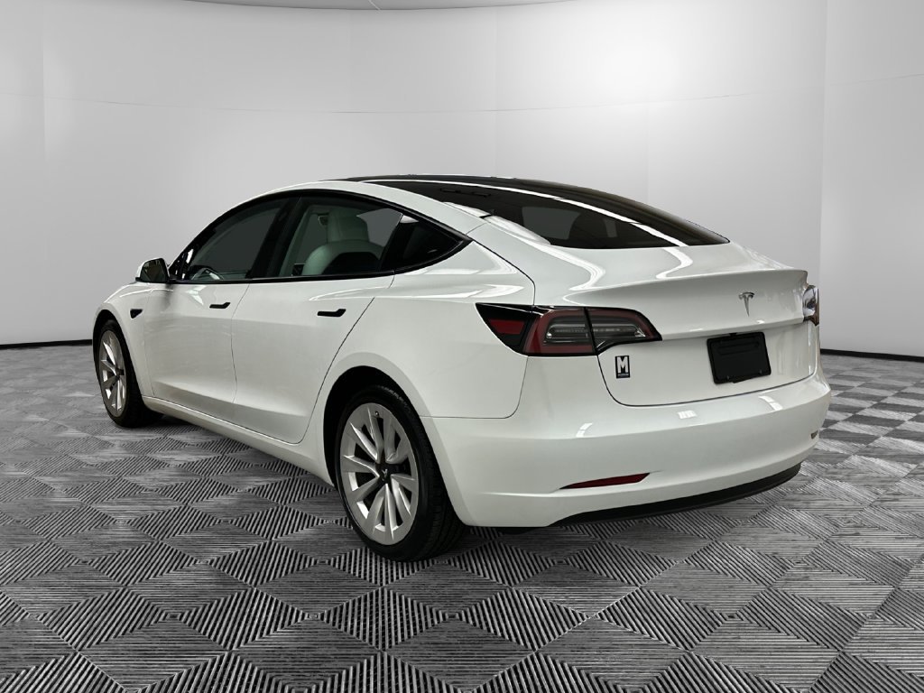 Used 2023 Tesla Model 3 Standard Range RWD image 3