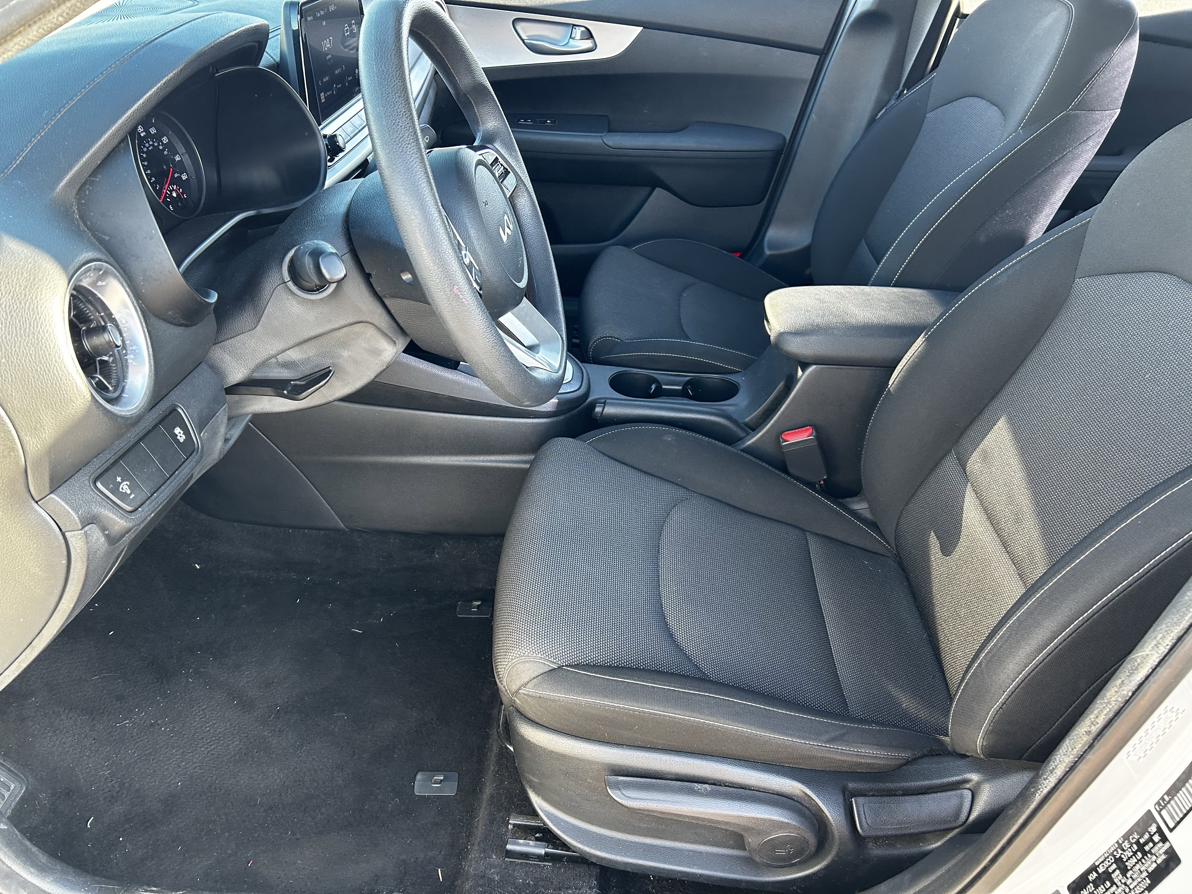 Certified 2022 Kia Forte LXS image 18