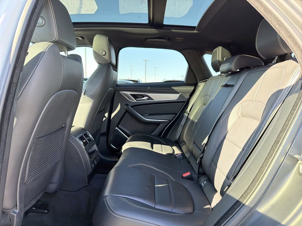 Used 2025 Jaguar F-PACE R-Dynamic S image 14