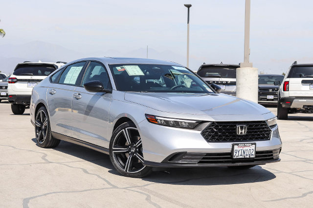 Used 2026 Honda Accord Sport image 2