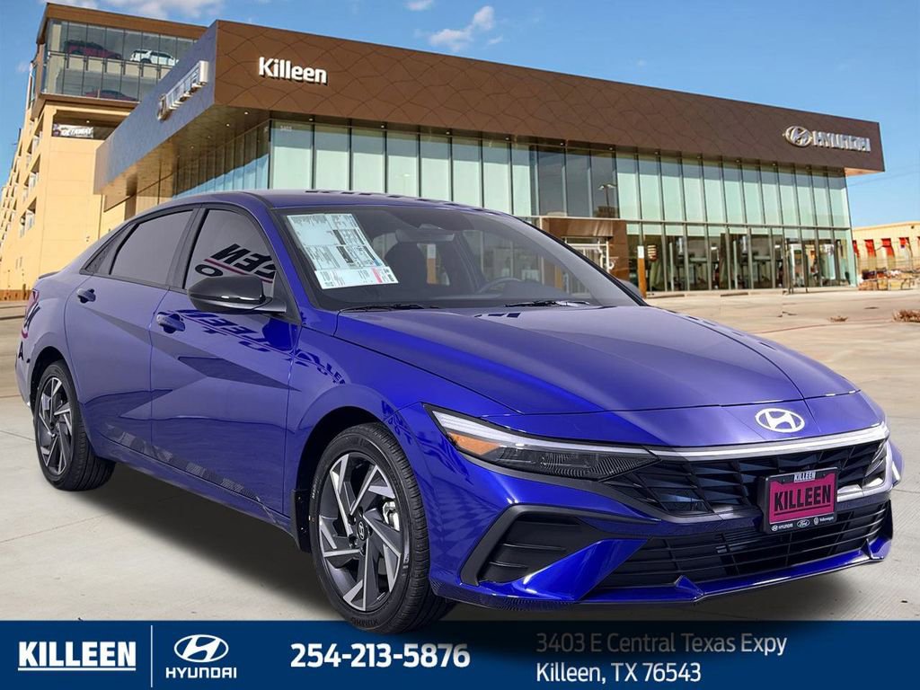 Used 2025 Hyundai Elantra Sport FWD image 11