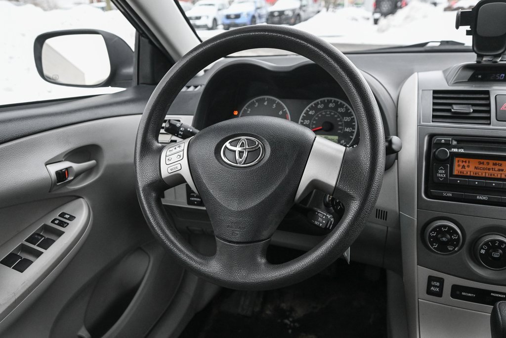 Used 2012 Toyota Corolla LE image 27