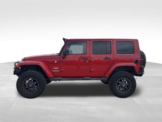 Used 2010 Jeep Wrangler Unlimited Sahara AWD/4WD image 6