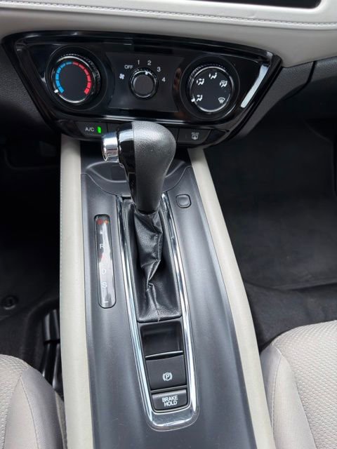 Used 2018 Honda HR-V LX image 12