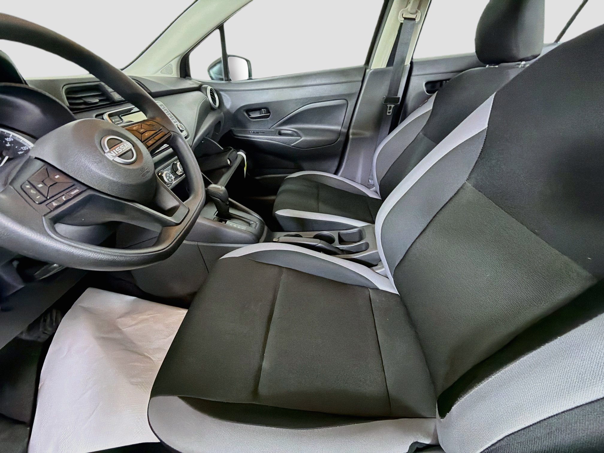 Used 2025 Nissan Versa S w/ Trunk Package FWD image 13