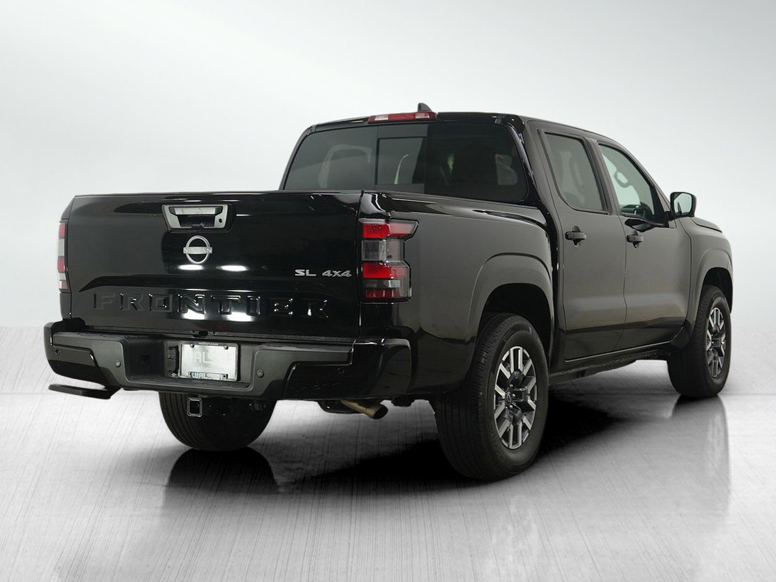 Used 2025 Nissan Frontier SL w/ Bed Access Package AWD/4WD image 5