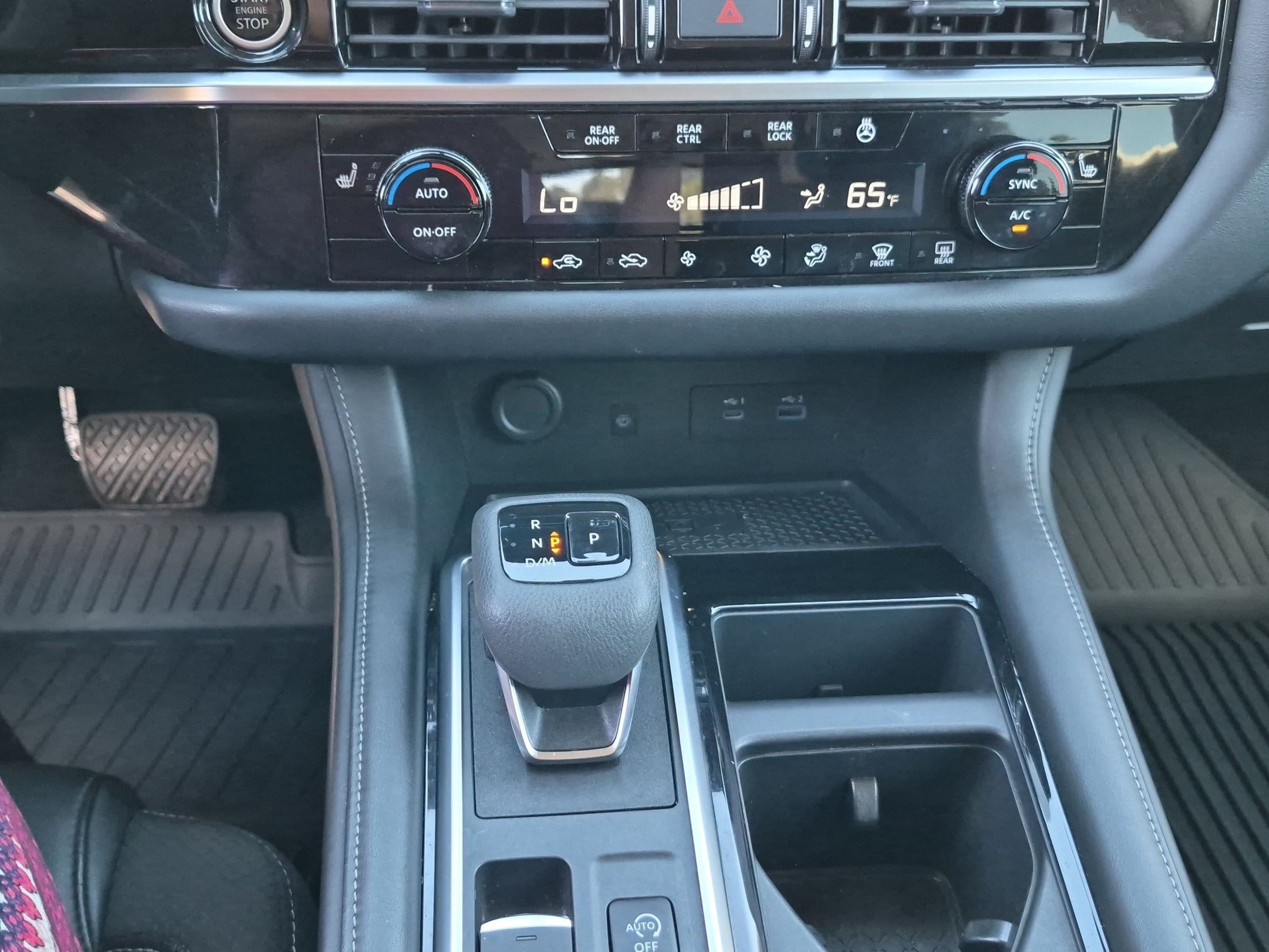 Used 2023 Nissan Pathfinder SL w/ Lighting Package (N92) FWD image 26