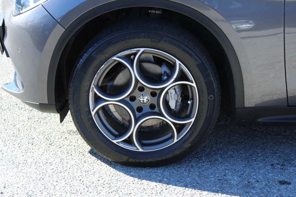 Used 2022 Alfa Romeo Stelvio Sprint image 8