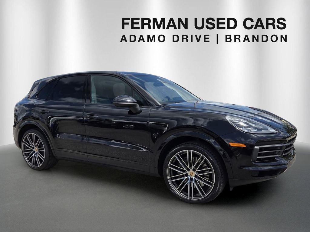Used 2023 Porsche Cayenne S Platinum AWD/4WD image 1