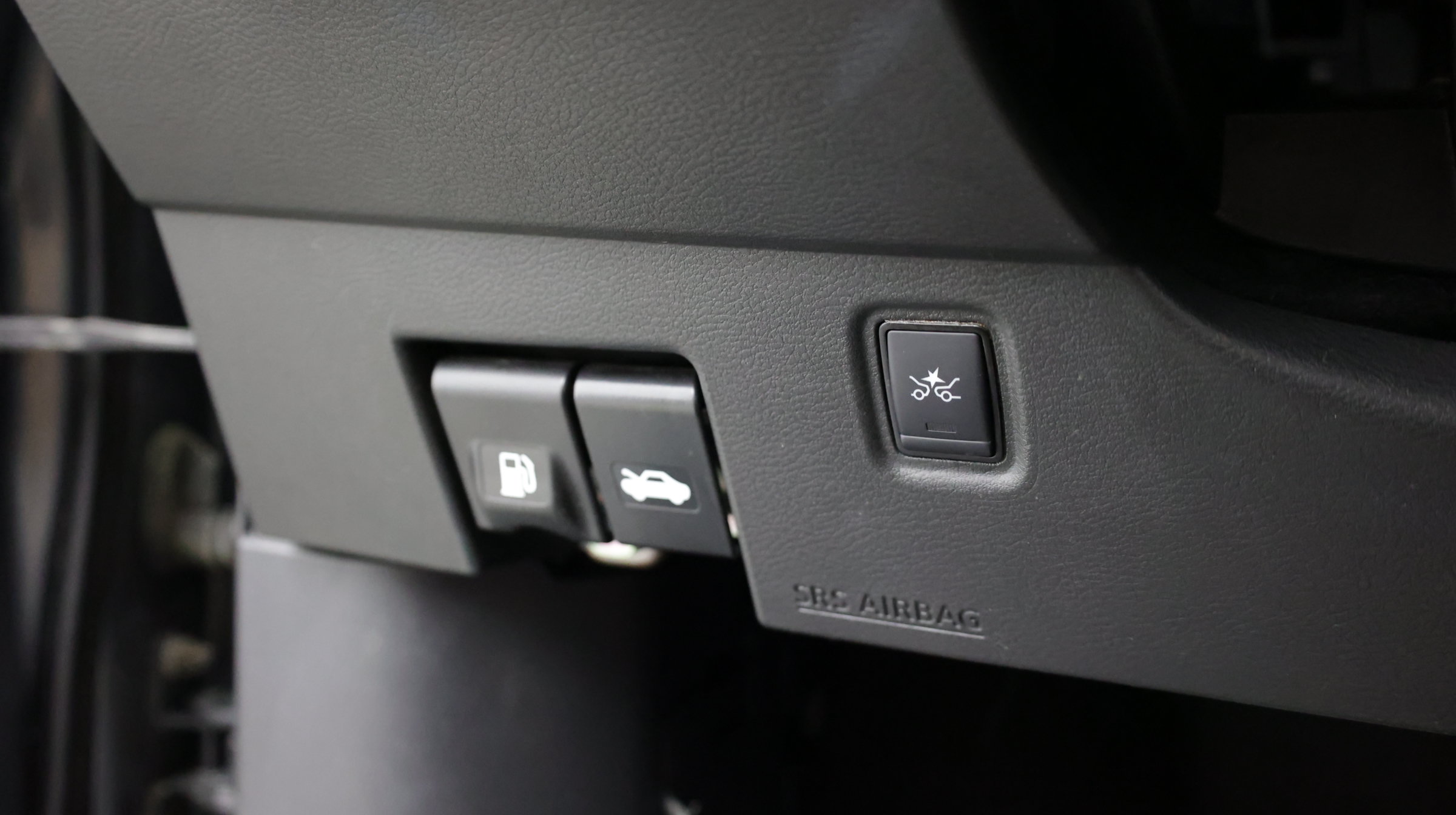 Used 2019 Nissan Kicks S FWD image 24
