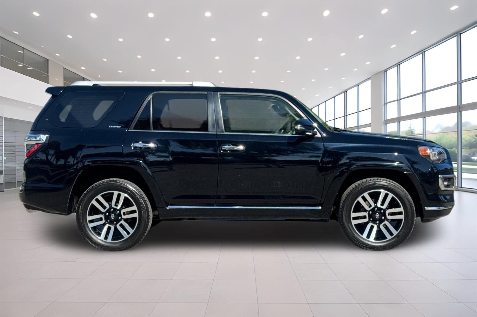 Used 2023 Toyota 4Runner Limited AWD/4WD image 3