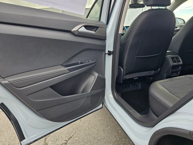 New 2027 Volkswagen Taos SE AWD/4WD image 21