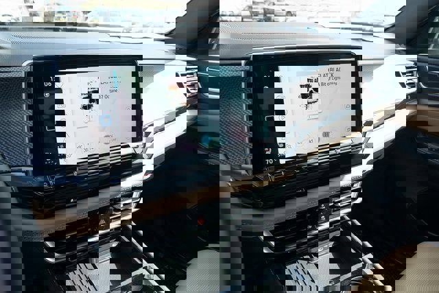 New 2026 Volkswagen Atlas Cross Sport SEL R-Line image 20