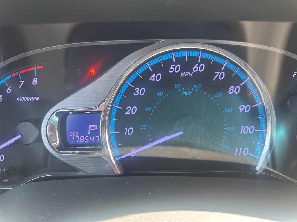 Used 2012 Toyota Sienna image 30