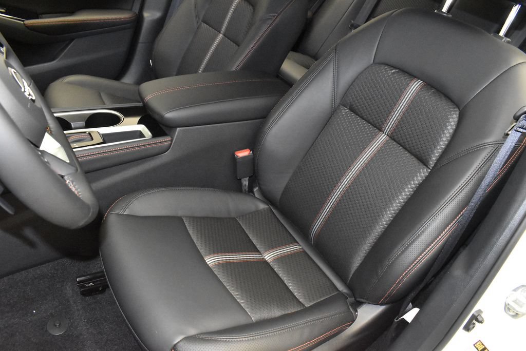 Used 2025 Nissan Altima 2.5 SR FWD image 14