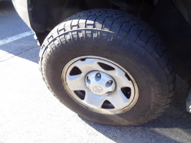 Used 2021 Toyota Tacoma SR w/ SR Convenience Package RWD image 14