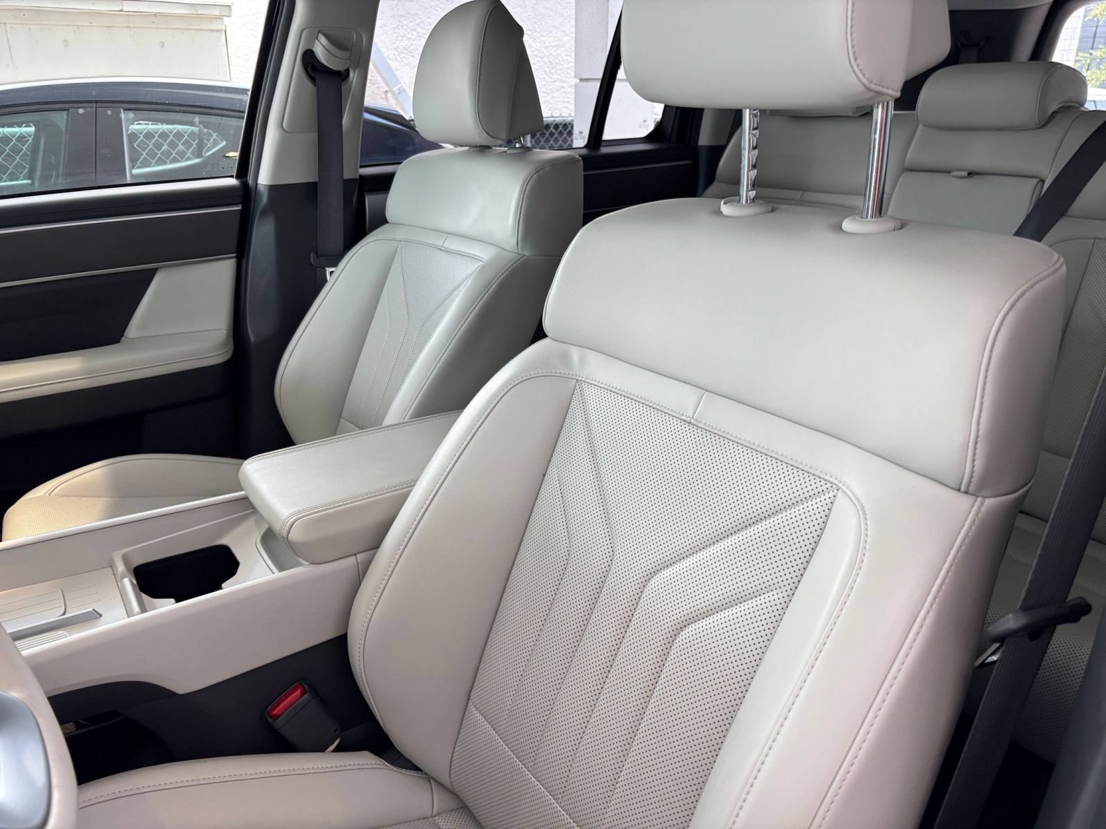 Used 2026 Hyundai Santa Fe SEL FWD image 38